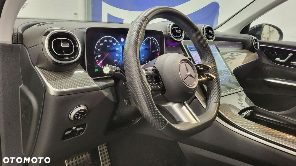 Mercedes-Benz GLC - 12