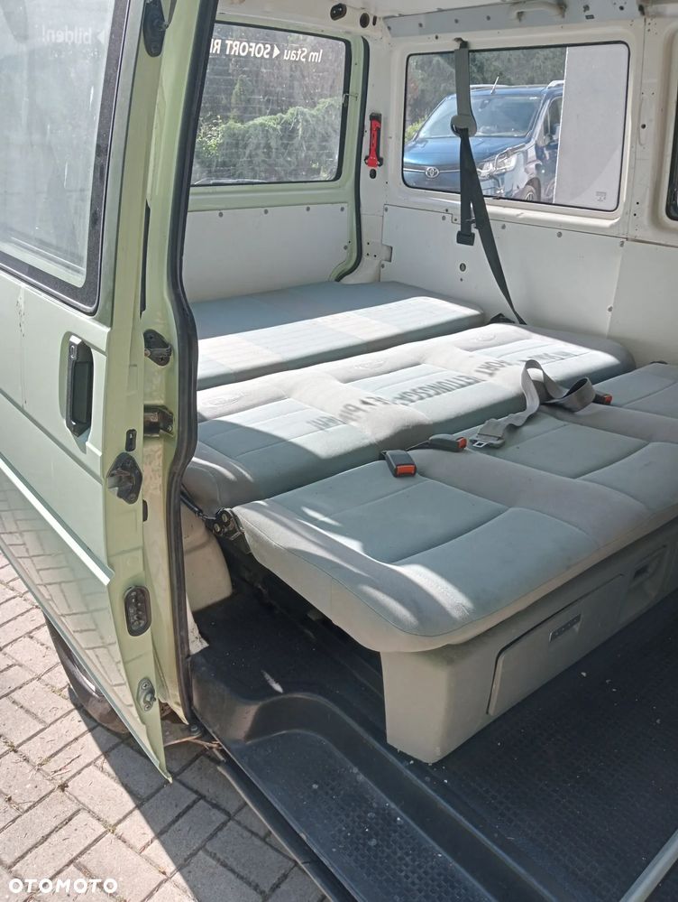 Volkswagen Transporter - 9