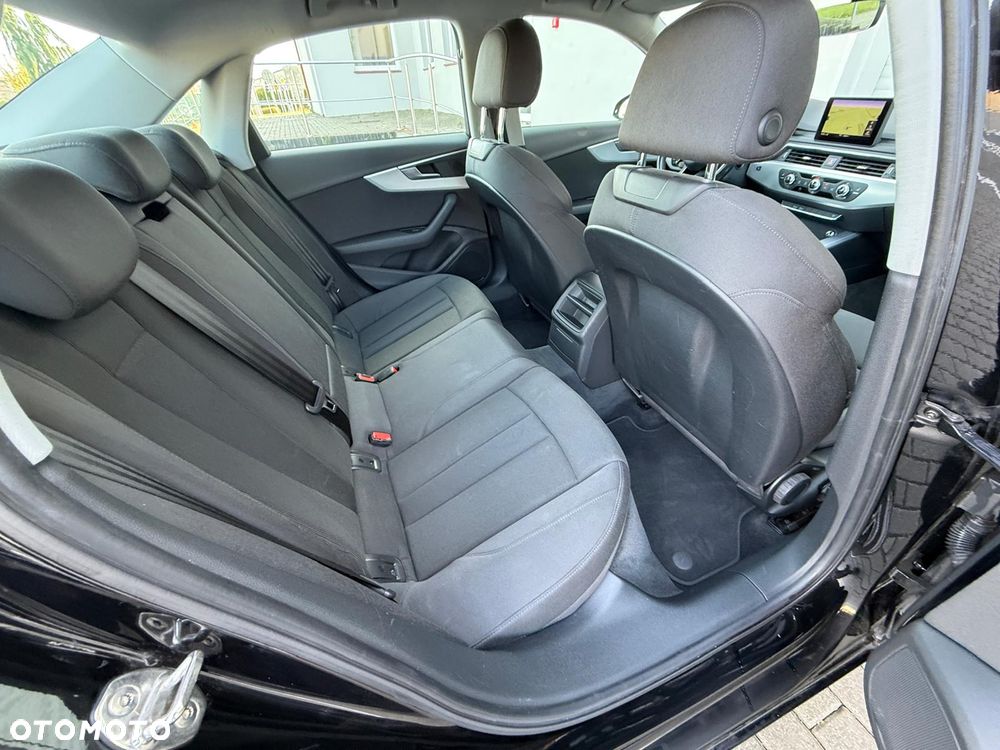 Audi A4 Limousine ver-avant-2-0-tdi - 13