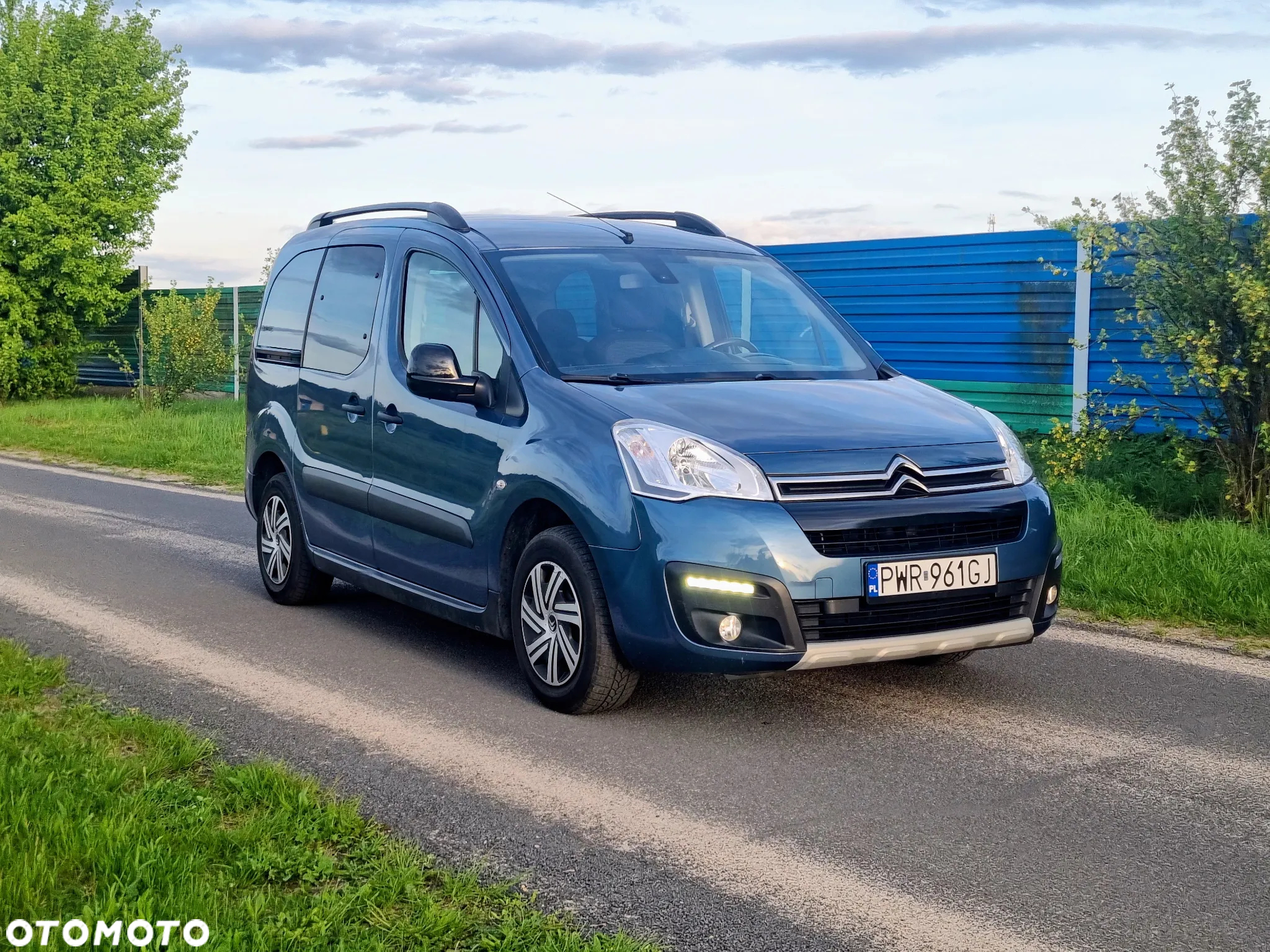 Citroën Berlingo Multispace BlueHDi 100 SELECTION - 2