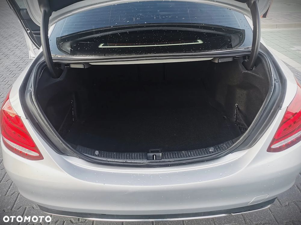 Mercedes-Benz Klasa C 300 7G-TRONIC Avantgarde - 19