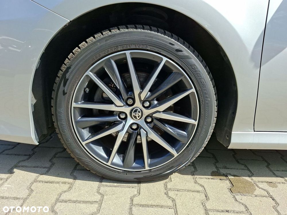 Toyota Camry - 19