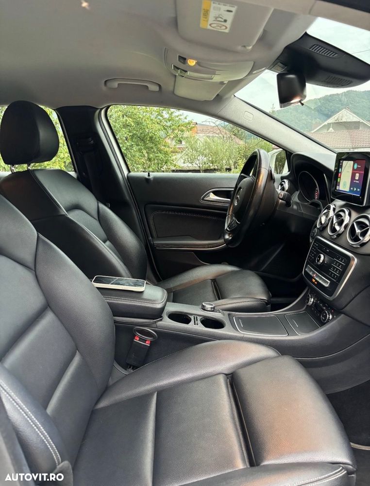 Mercedes-Benz GLA 180 7G-DCT - 7