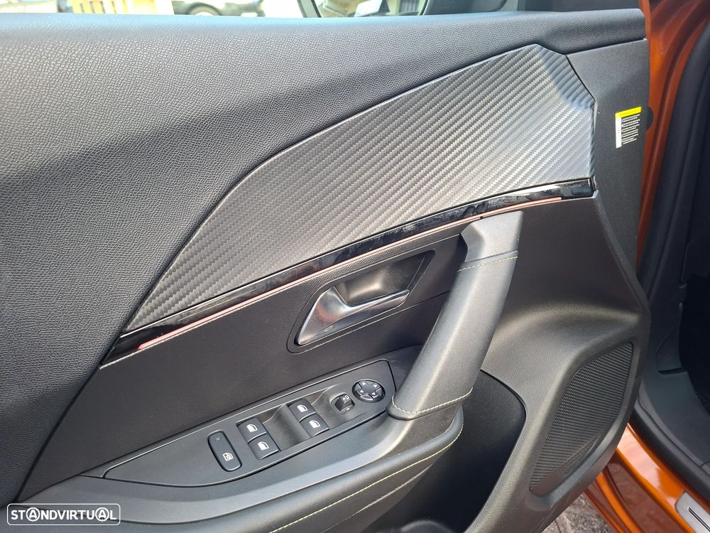 Peugeot 2008 PureTech 130 Stop&Start GT-Line Edition — fotografia 18