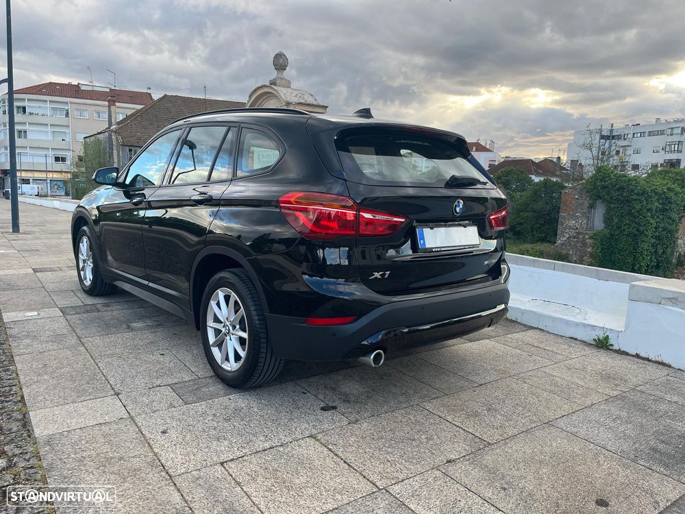 BMW X1 16 d sDrive Auto Line Sport - 18