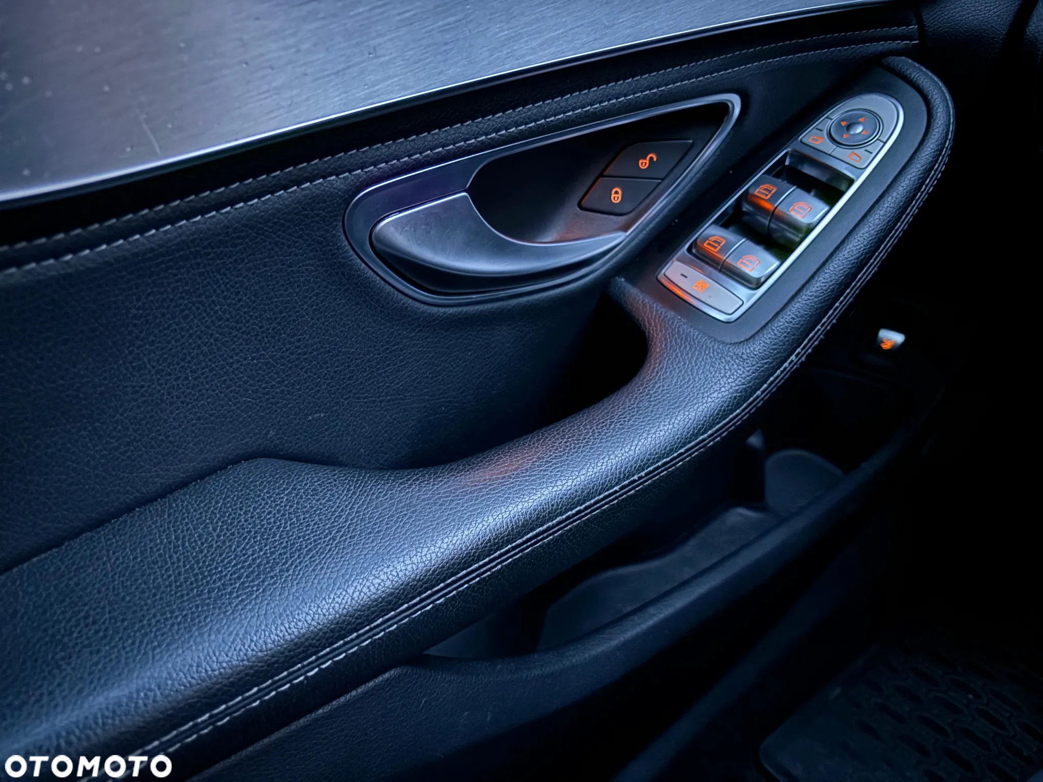 Mercedes-Benz Klasa C 180 7G-TRONIC - 9