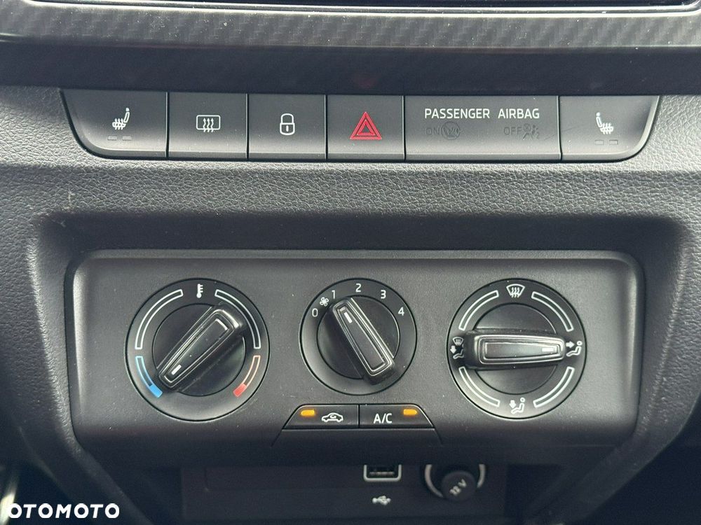 Skoda Fabia 1.0 TSI Monte Carlo - 23