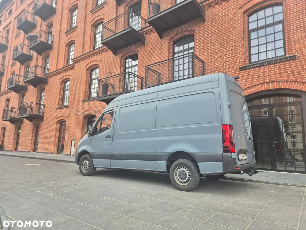 Mercedes-Benz Sprinter - 9