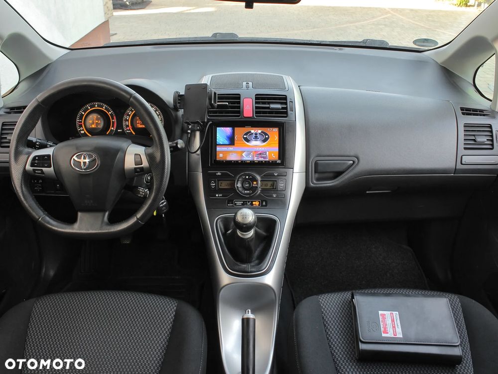 Toyota Auris 1.6 Life+ - 6