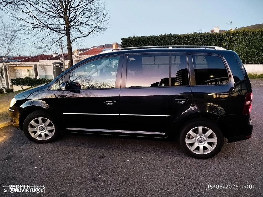 VW Touran 2.0 TDI Highline 7L - 1