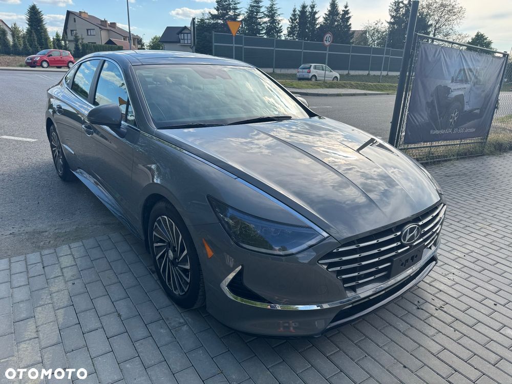 Hyundai Sonata - 17