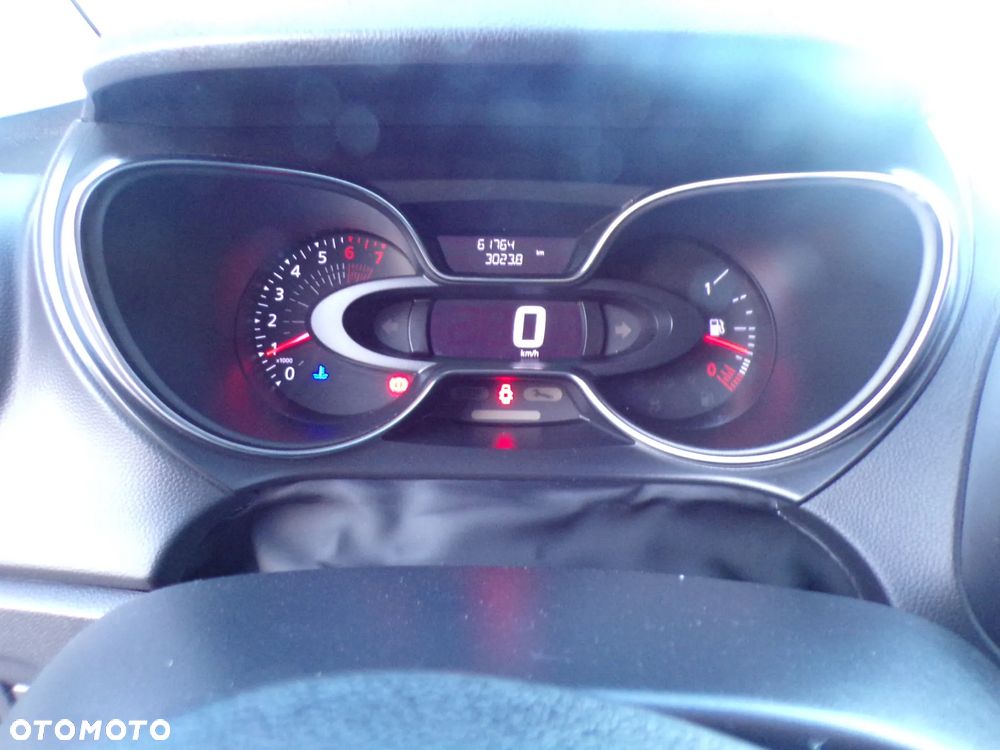 Renault Captur (ENERGY) TCe 90 BOSE EDITION - 28