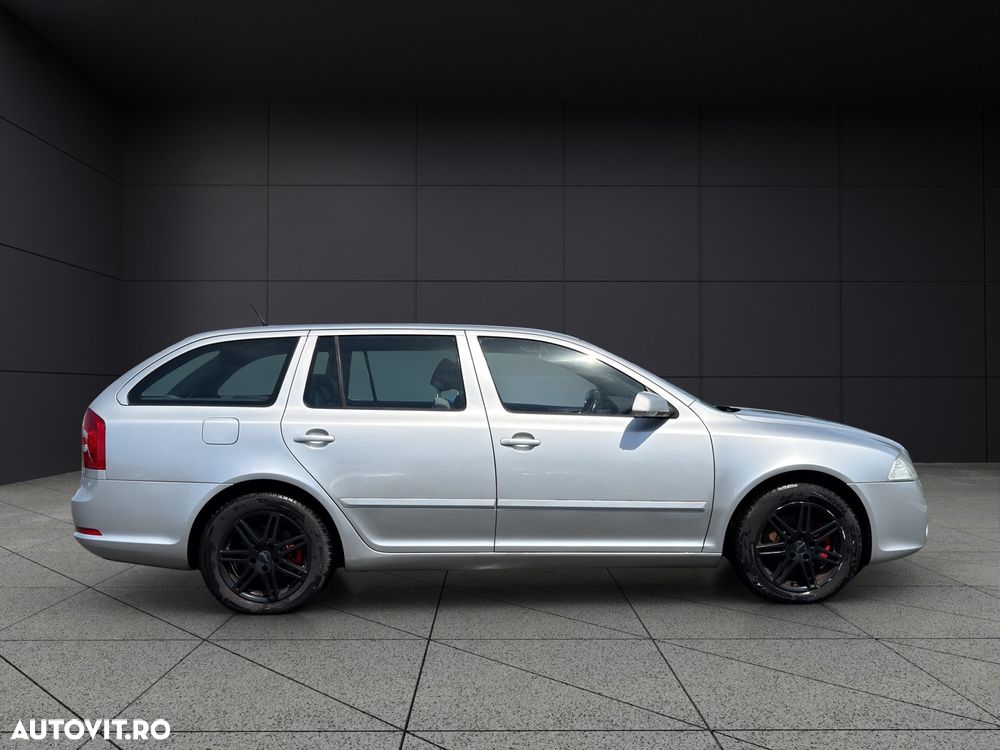 Skoda Octavia 2.0 TDI RS - 9