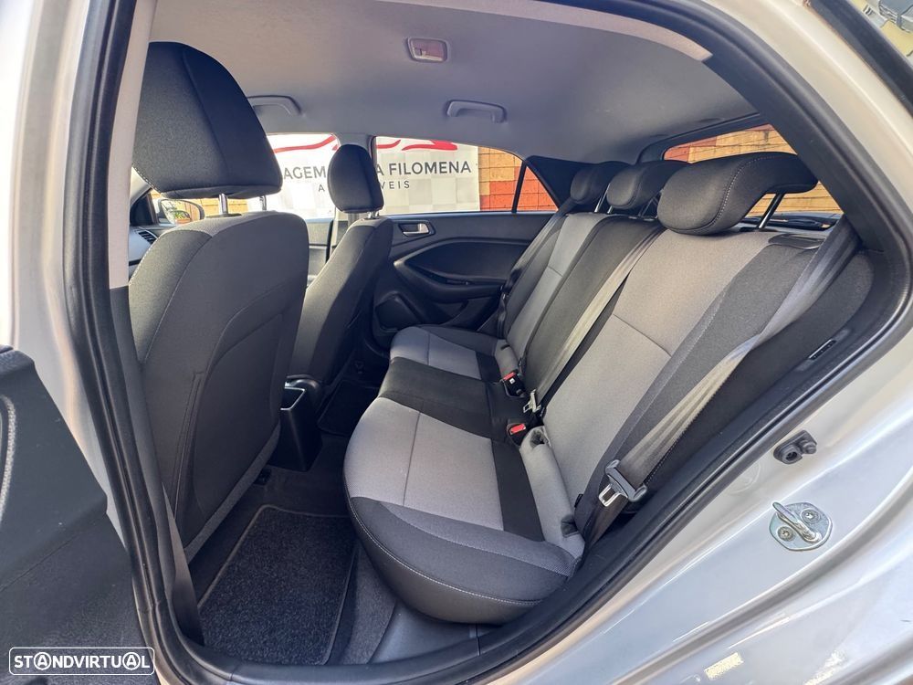 Hyundai i20 1.2 Comfort - 10