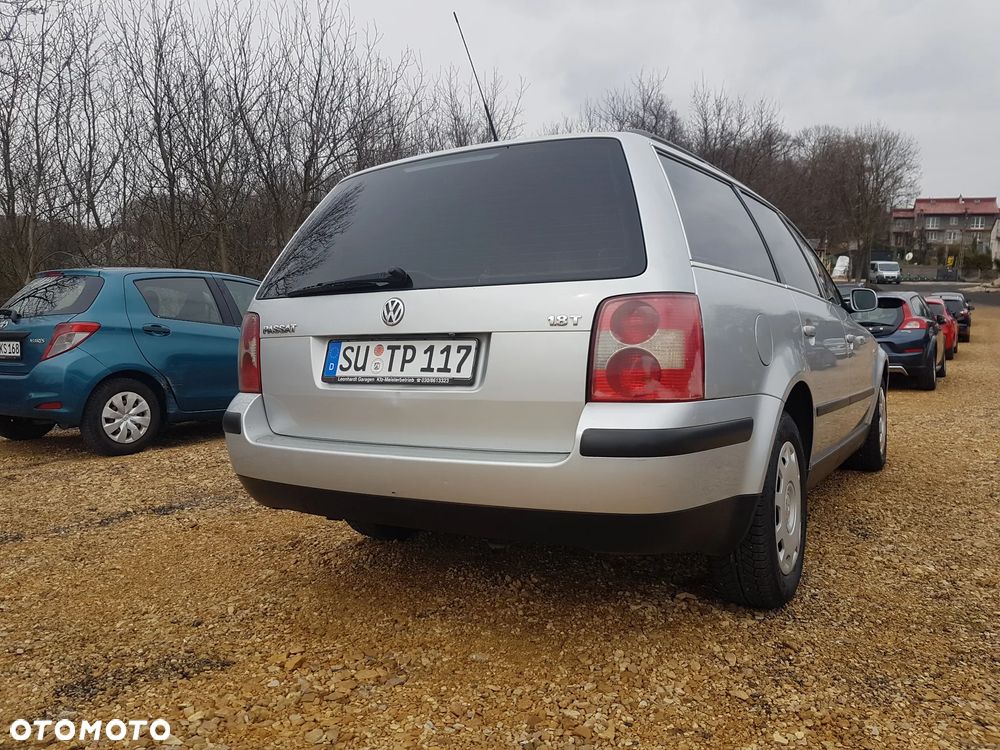 Volkswagen Passat 1.8 5V Turbo Comfortline Family - 3