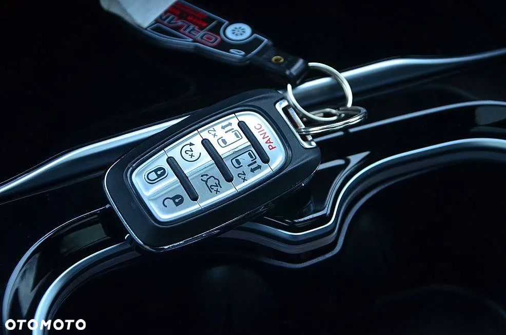 Chrysler Pacifica - 28