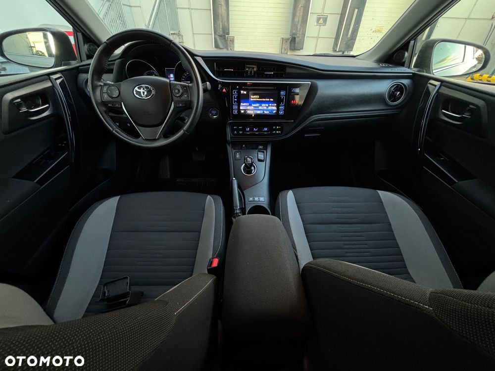 Toyota Auris - 15