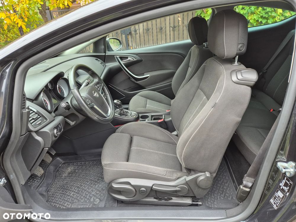 Opel Astra GTC 1.4 Turbo - 12