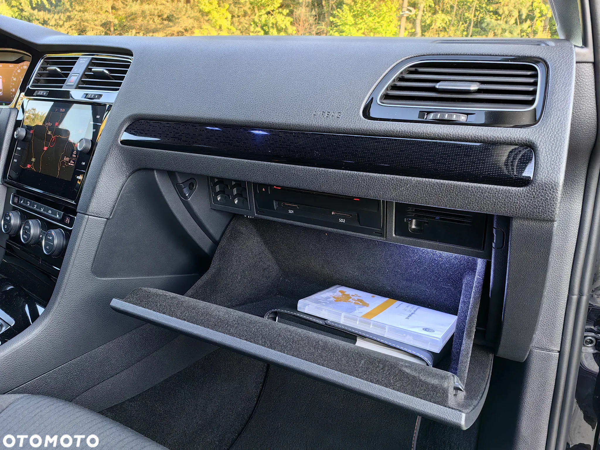 Volkswagen Golf 2.0 TDI DSG Sound - 35