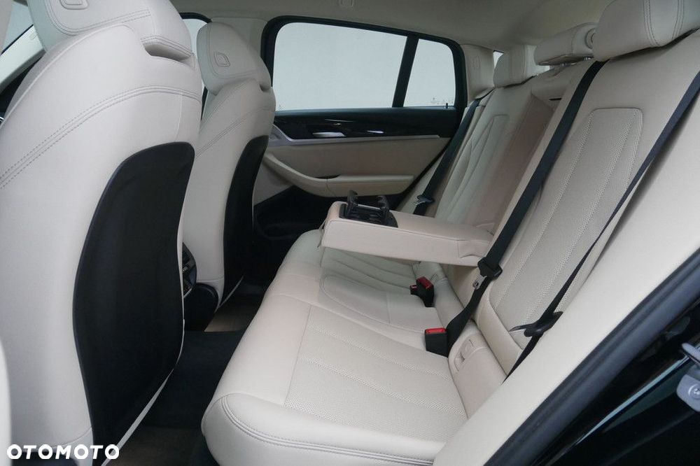 BMW X4 - 15