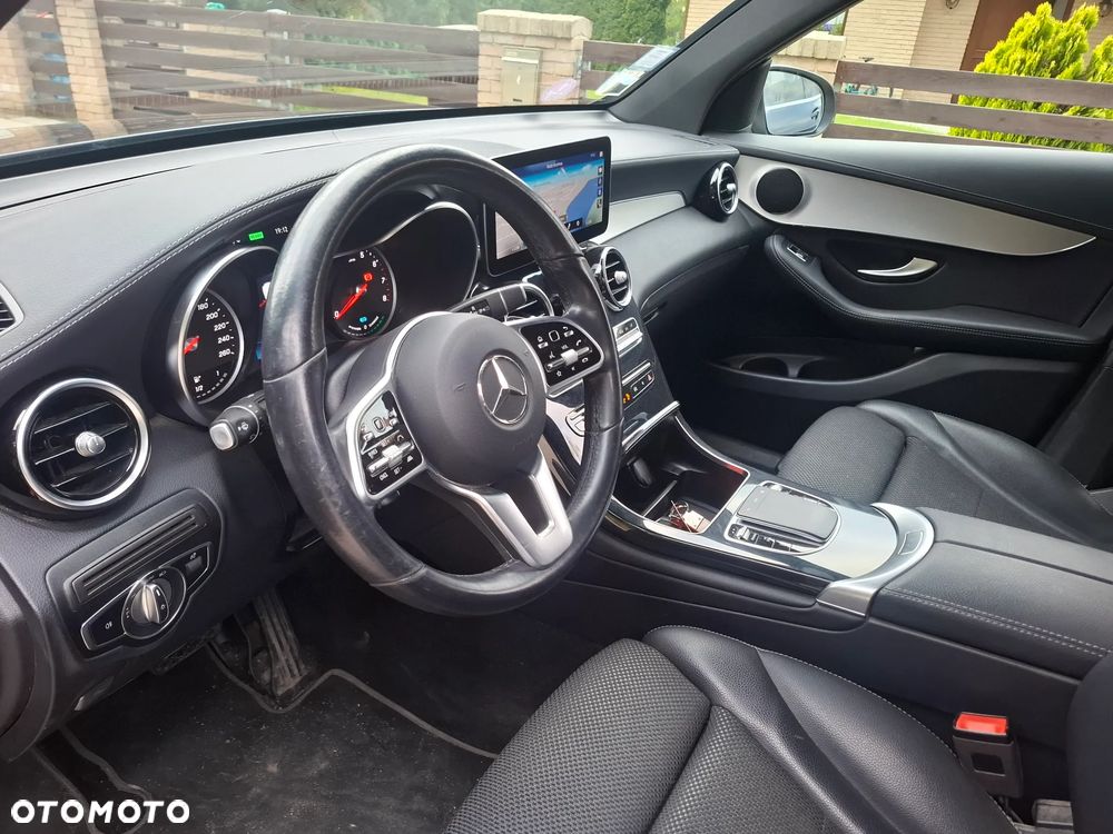 Mercedes-Benz GLC 300 e 4-Matic - 9