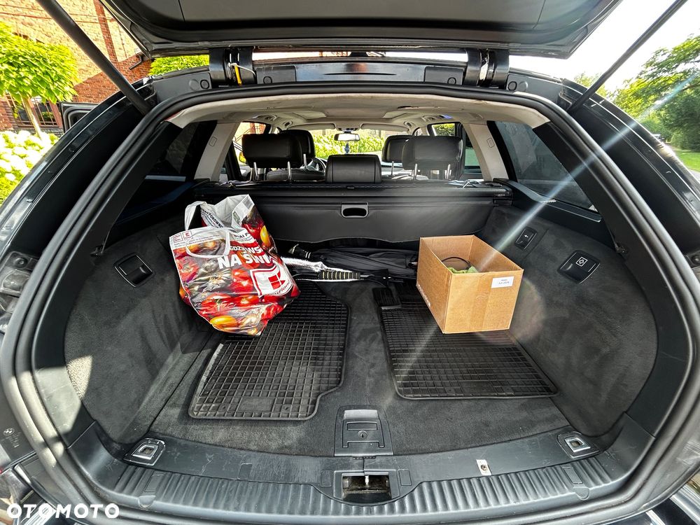 BMW Seria 5 530d xDrive - 14