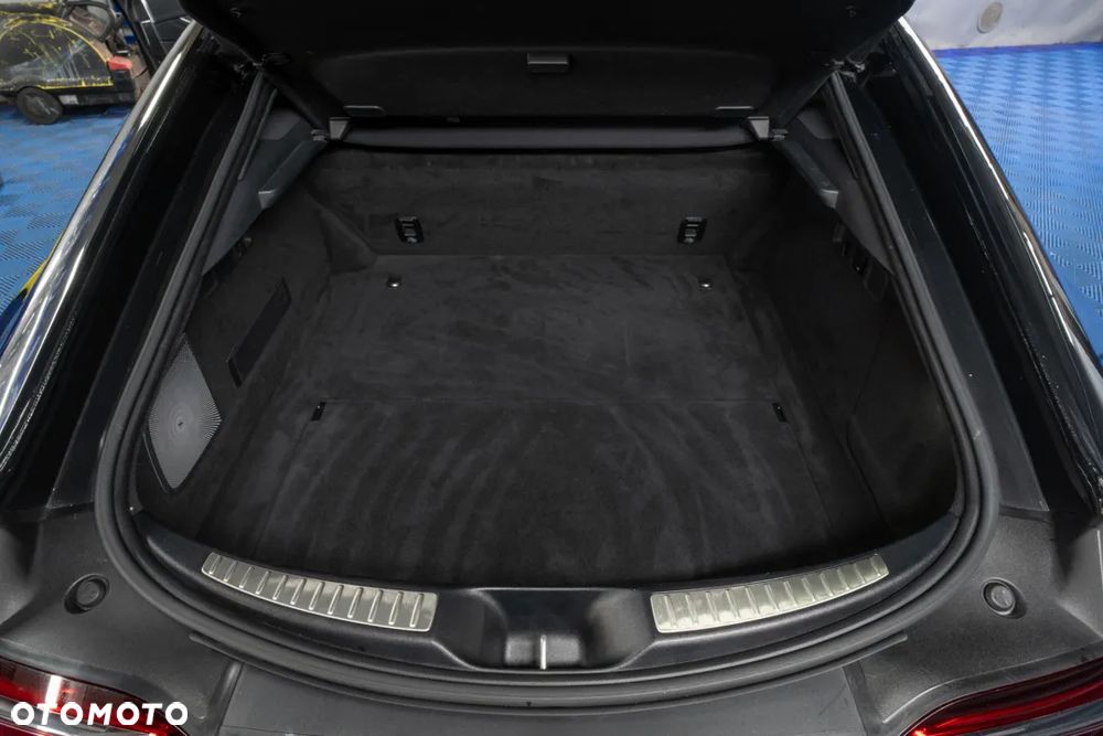 Mercedes-Benz AMG GT 53 4-Matic+ - 12