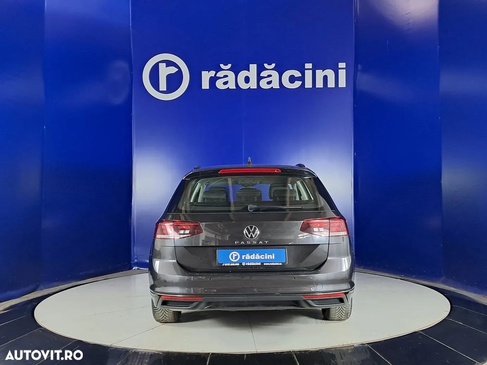Volkswagen Passat - 8