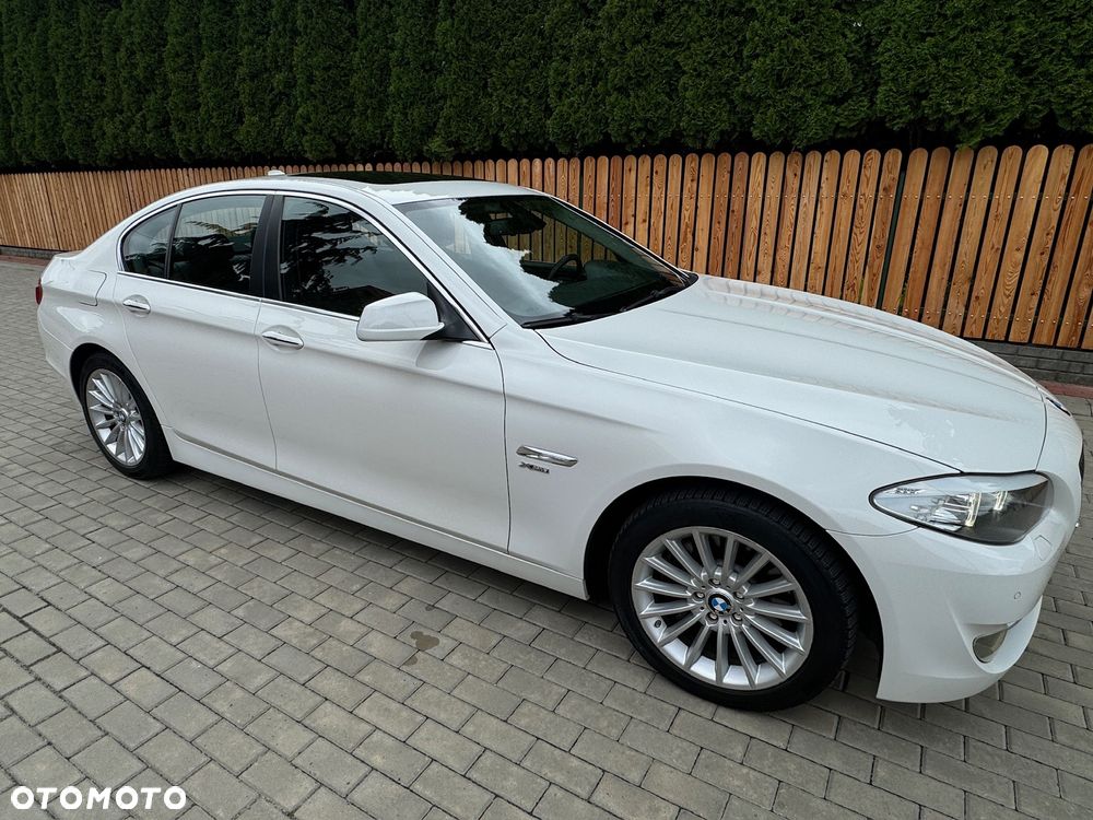 BMW Seria 5 535i xDrive - 9