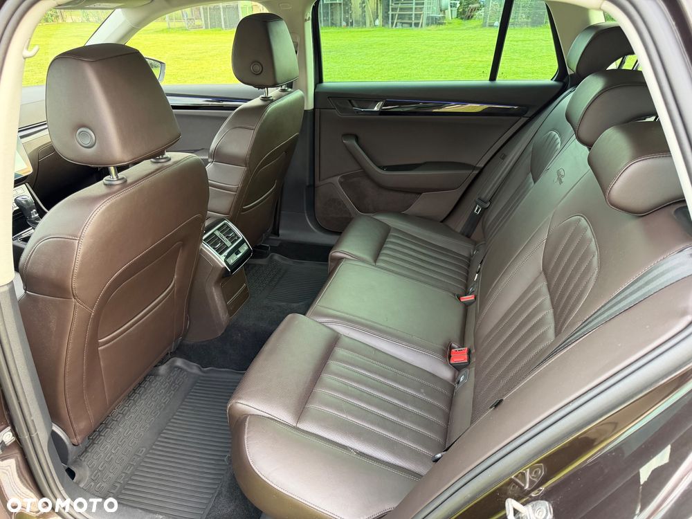 Skoda Superb 2.0 TDI 4x4 L&K DSG - 10