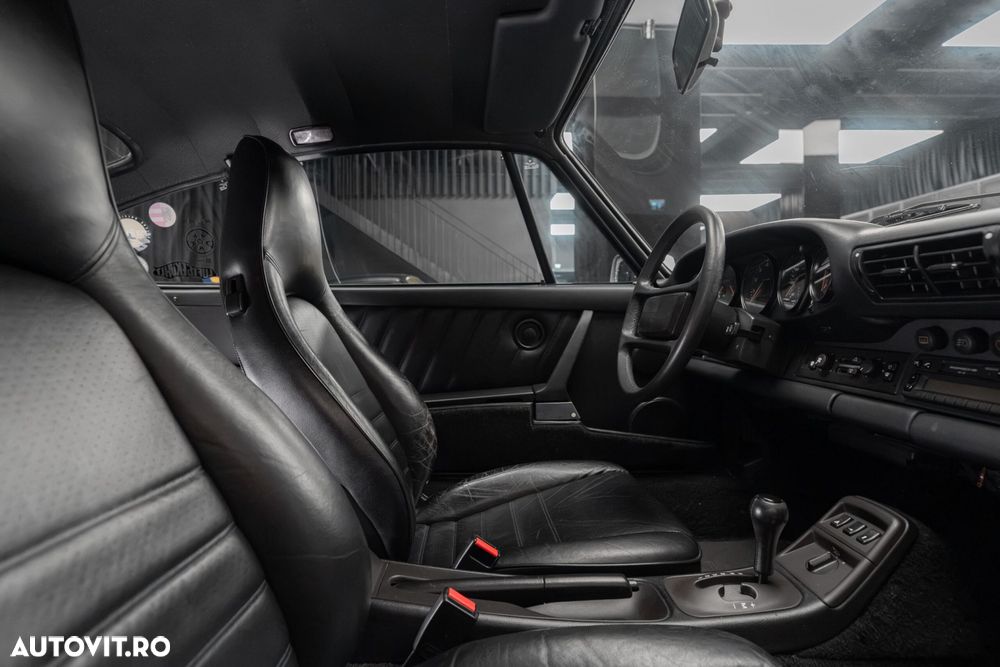 Porsche 911 - 26