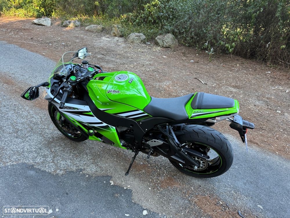 Kawasaki ZX 10 R Aniversario - 10