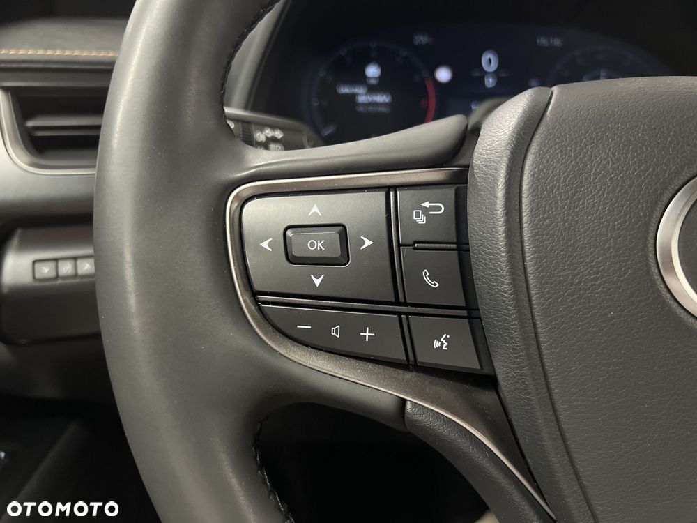 Lexus UX - 24