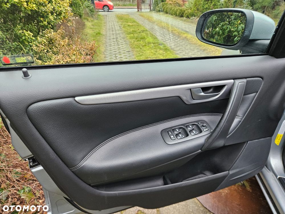 Volvo V70 2.4 Summum - 14