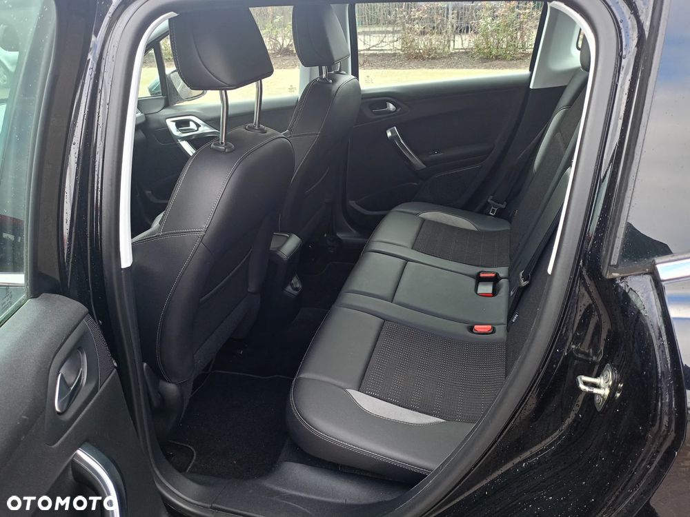 Peugeot 2008 120 VTI Allure - 6