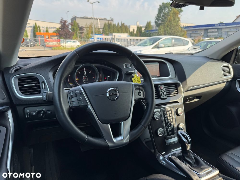 Volvo V40 D3 Drive-E Momentum - 31