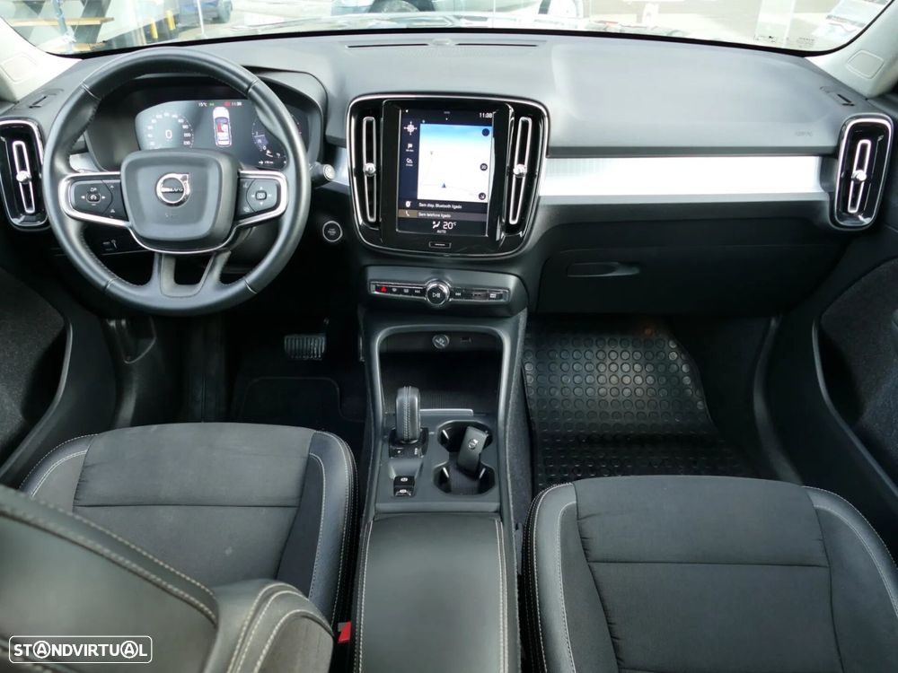 Volvo XC 40 2.0 D3 Momentum Geartronic - 35