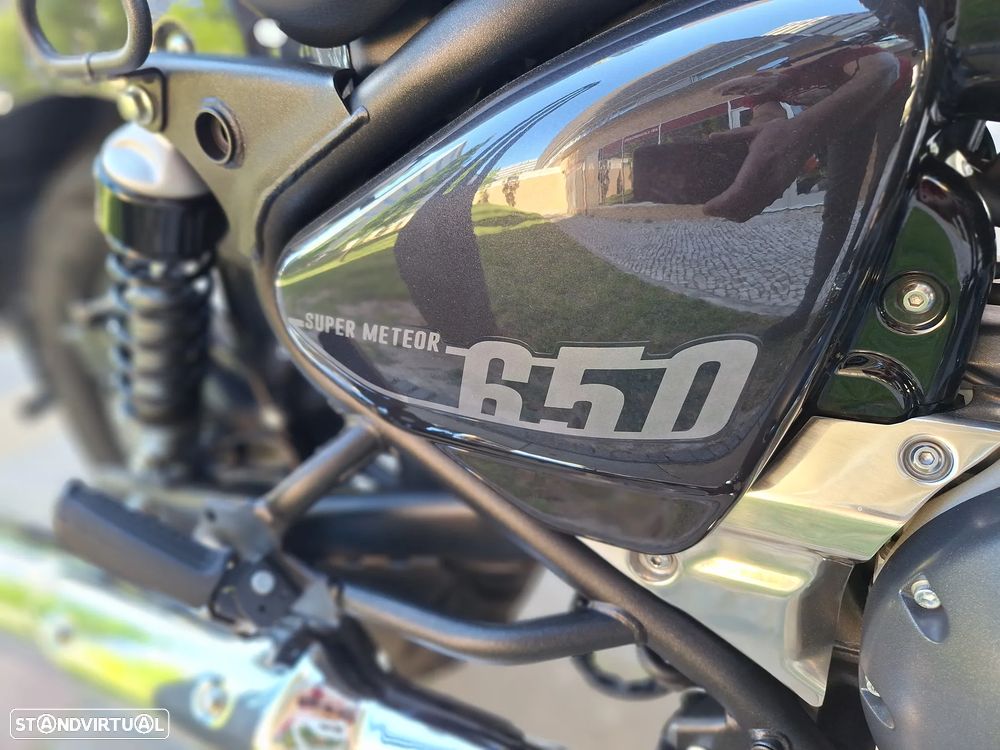 Royal Enfield Super Meteor 650 - 17