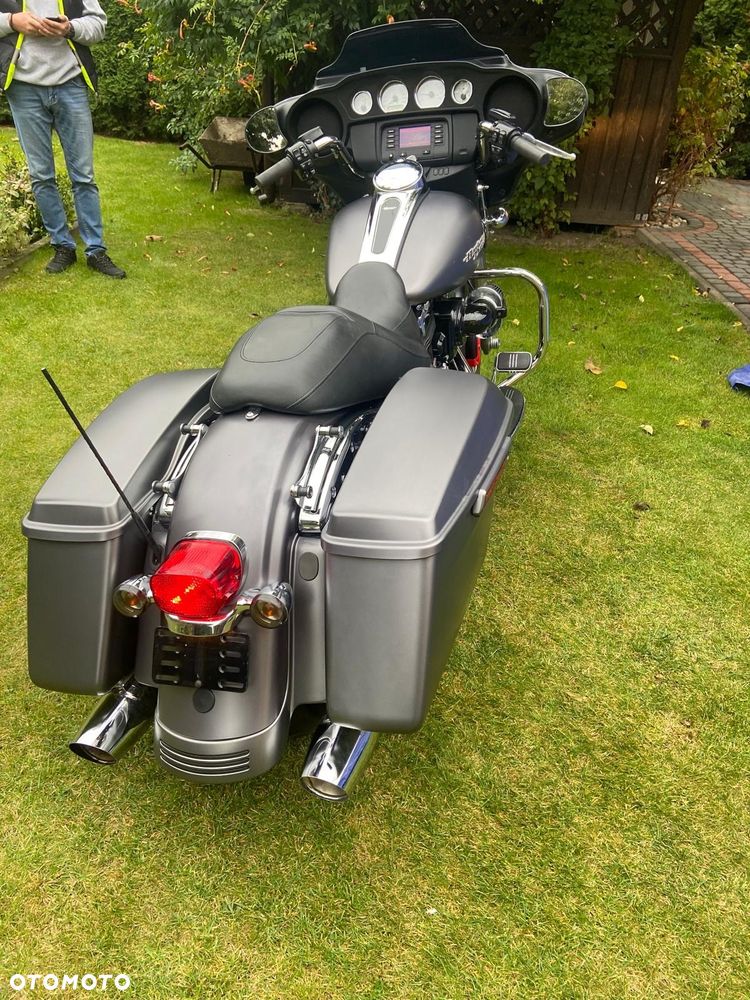 Harley-Davidson Touring Street Glide - 3