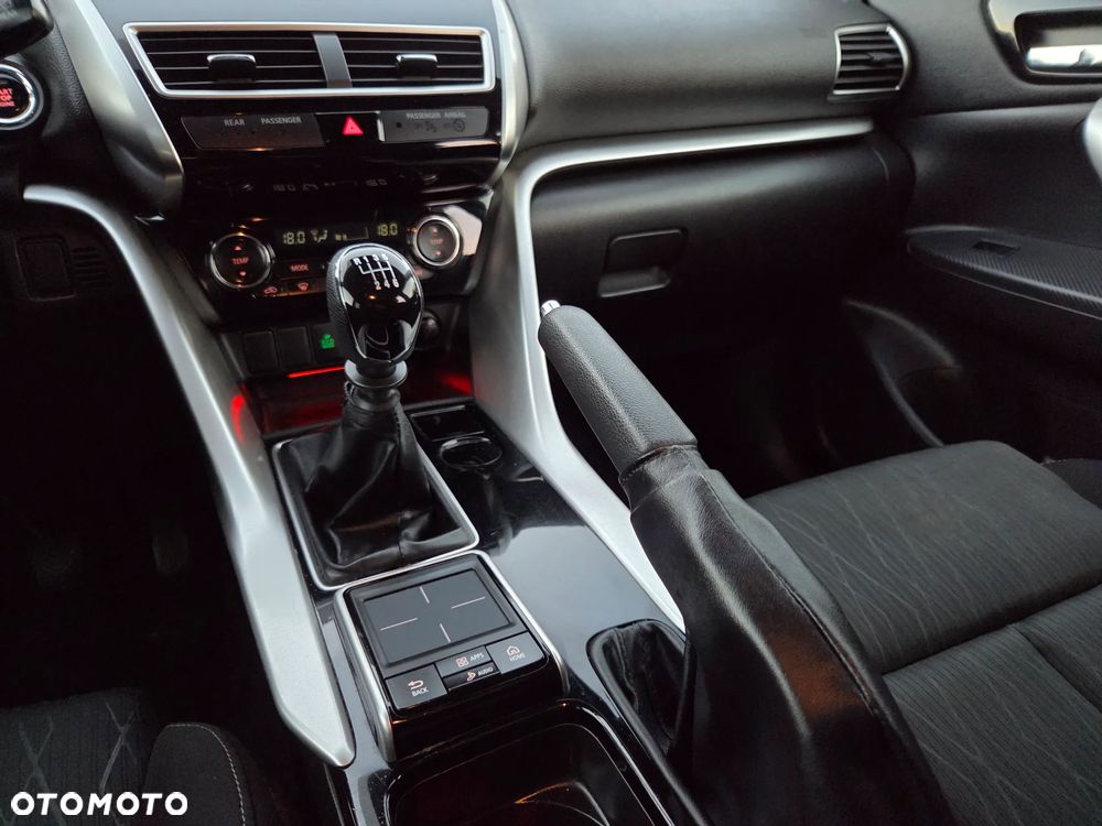 Mitsubishi Eclipse Cross 1.5 T GPF Intense - 21