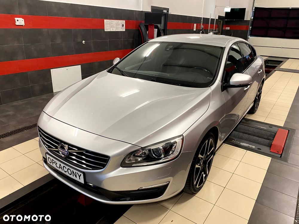 Volvo S60 D4 Geartronic RDesign - 2