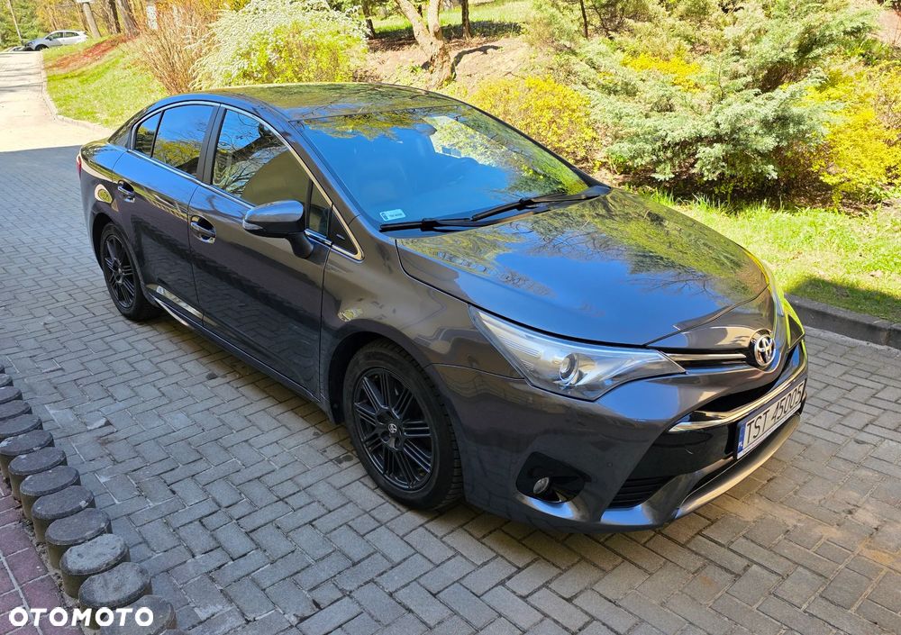 Toyota Avensis 2.0 D-4D Premium - 2