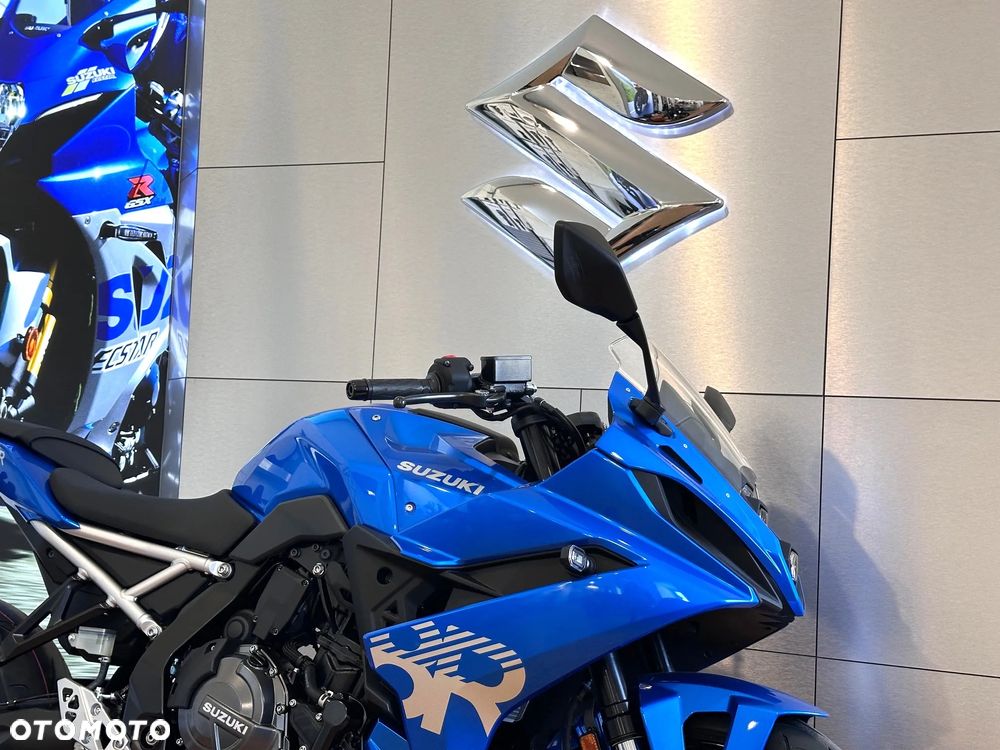 Suzuki GSX - 3