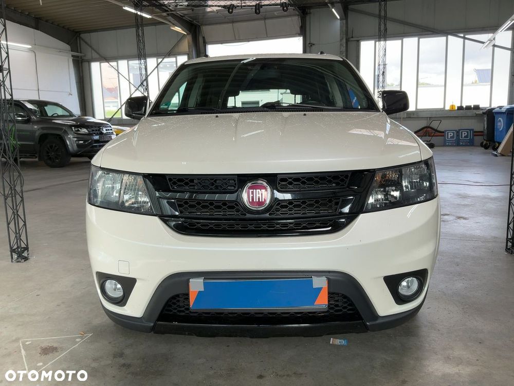 Fiat Freemont 2.0 Multijet 16V DPF Automatik Allrad Black Code - 1