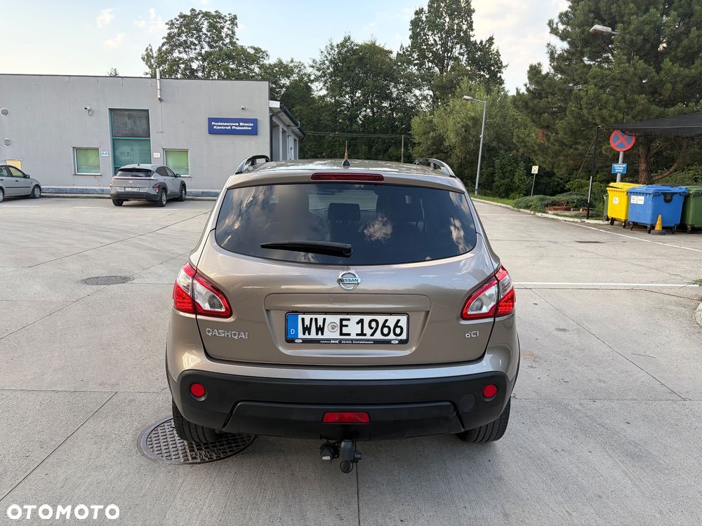 Nissan Qashqai 2.0 dCi 4 x 4 DPF 360 - 11