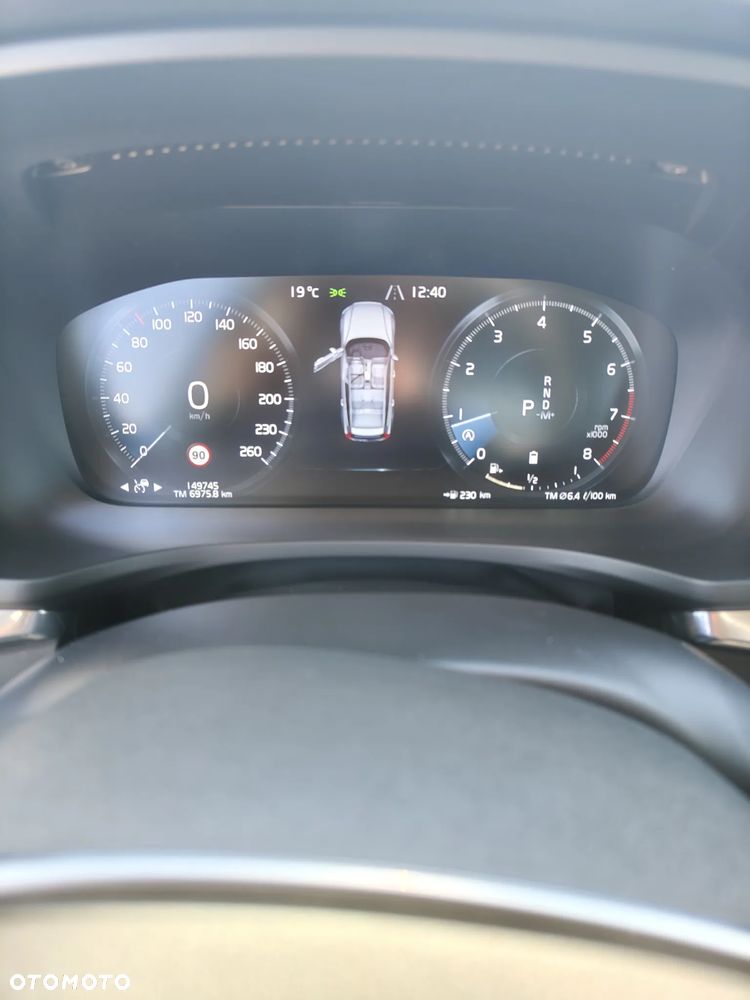 Volvo V60 B3 B DKG Momentum - 15