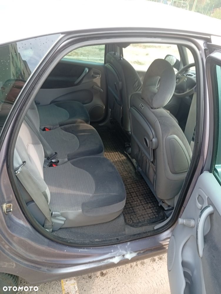 Citroën Xsara Picasso - 8