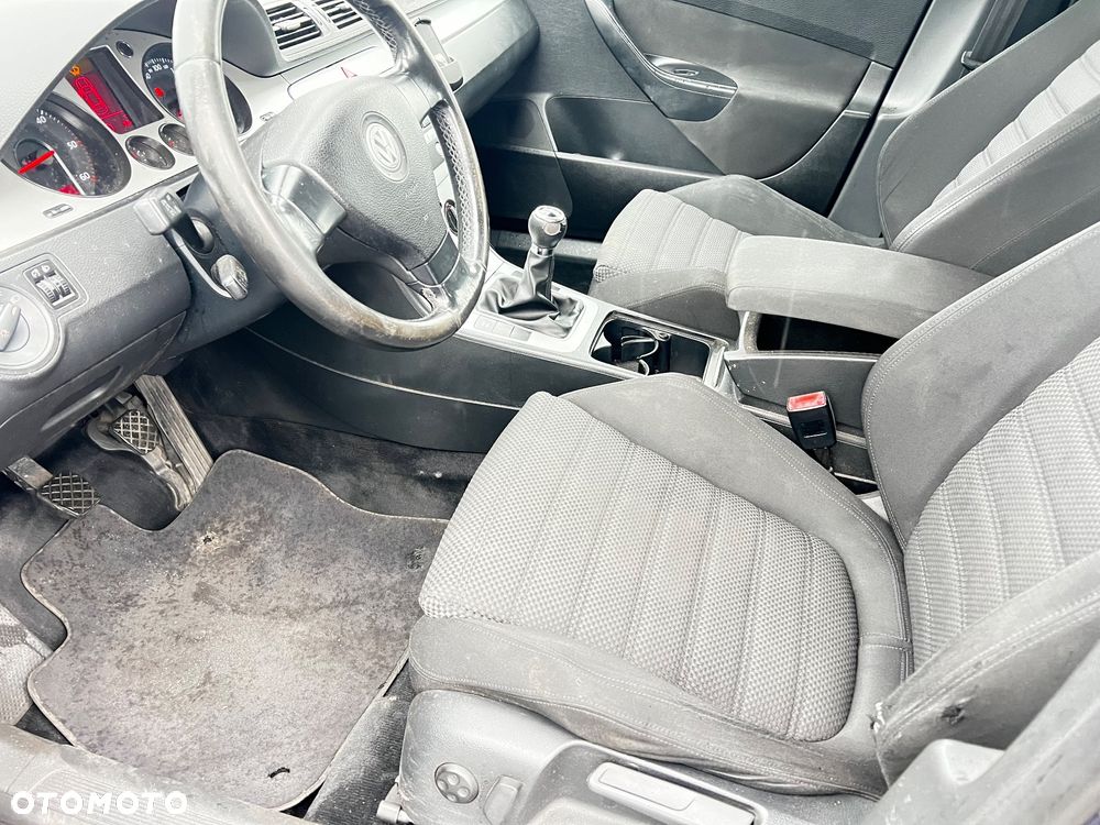 Volkswagen Passat 2.0 TDI Sportline - 8