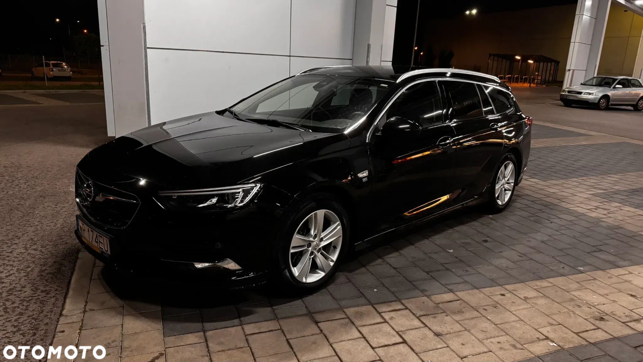 Opel Insignia - 1