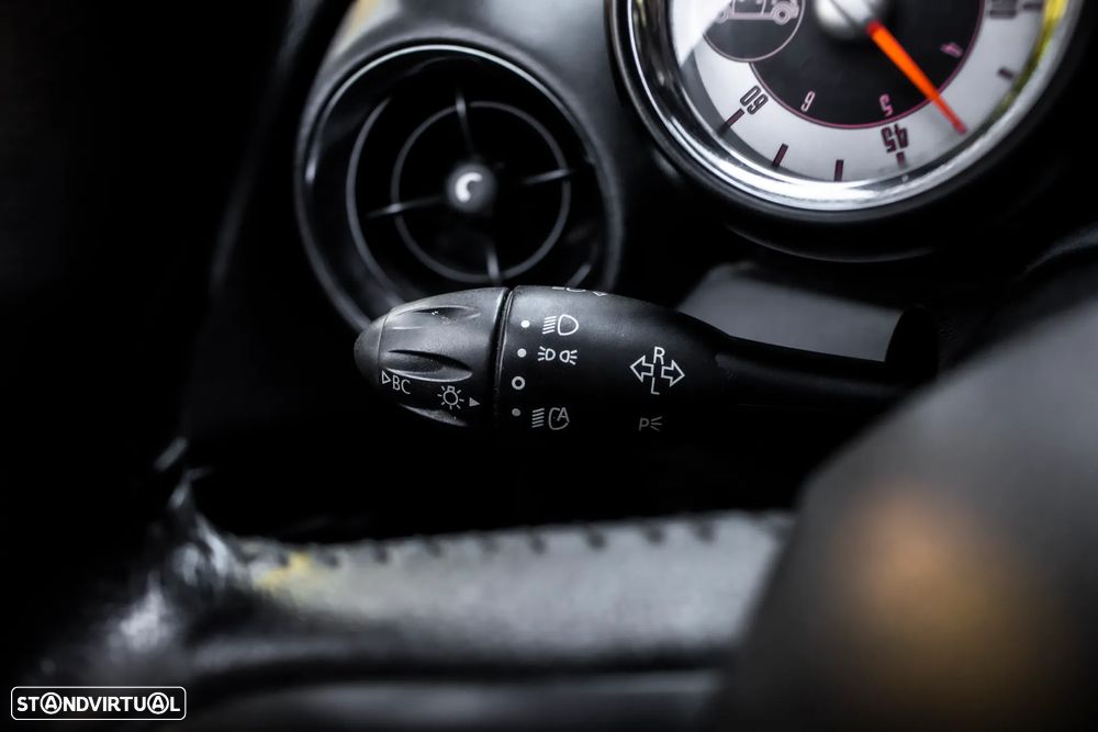 MINI Cabrio Cooper D - 16